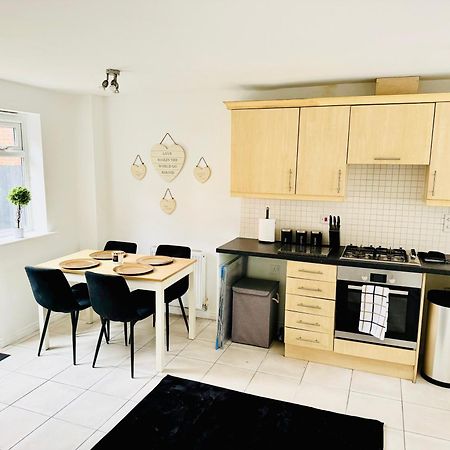 Harmony House 3 Bedroom New Build For Families, Contractors, Black Country Museum Sleeps 6 Типтън Екстериор снимка