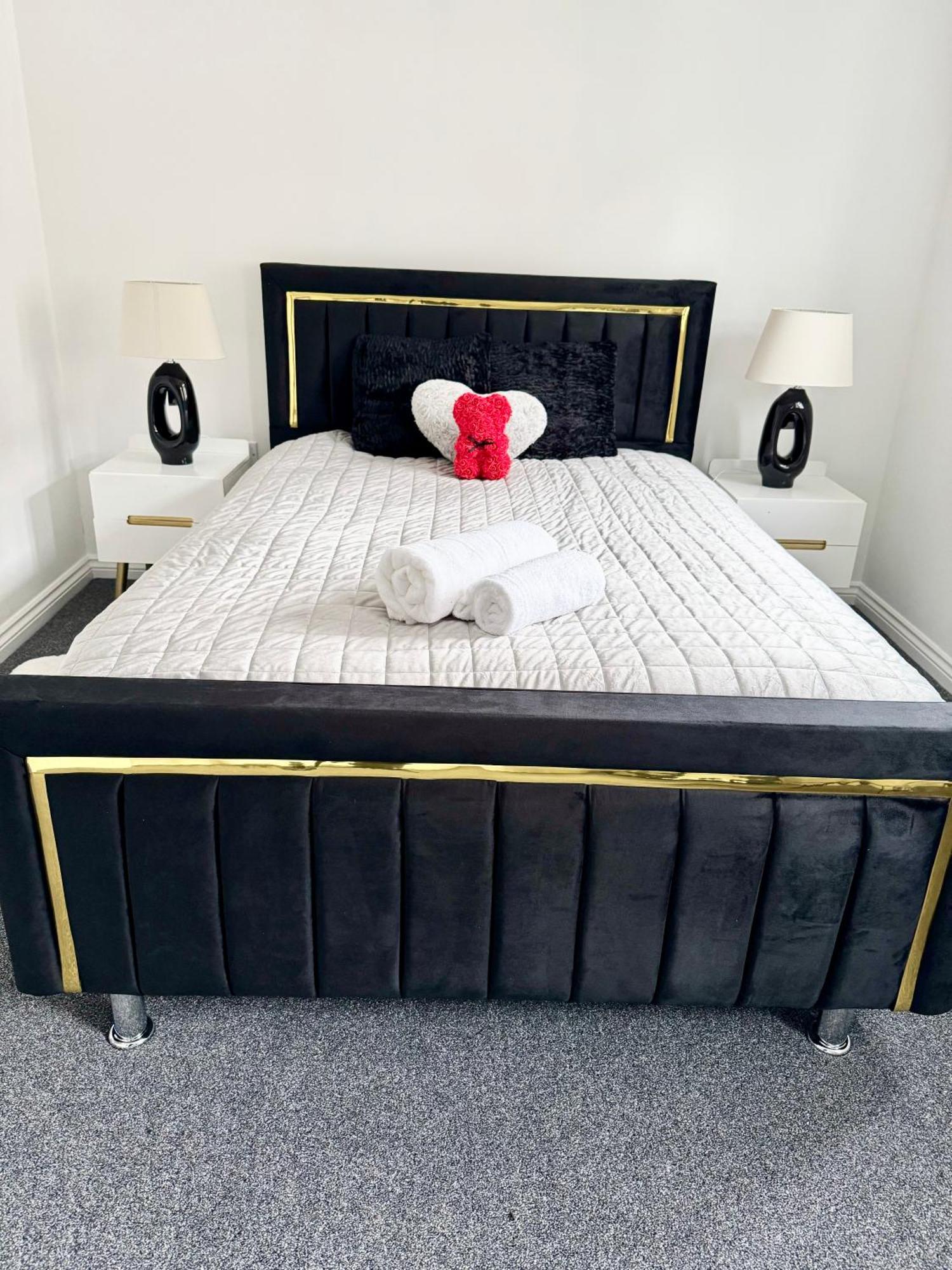 Harmony House 3 Bedroom New Build For Families, Contractors, Black Country Museum Sleeps 6 Типтън Екстериор снимка