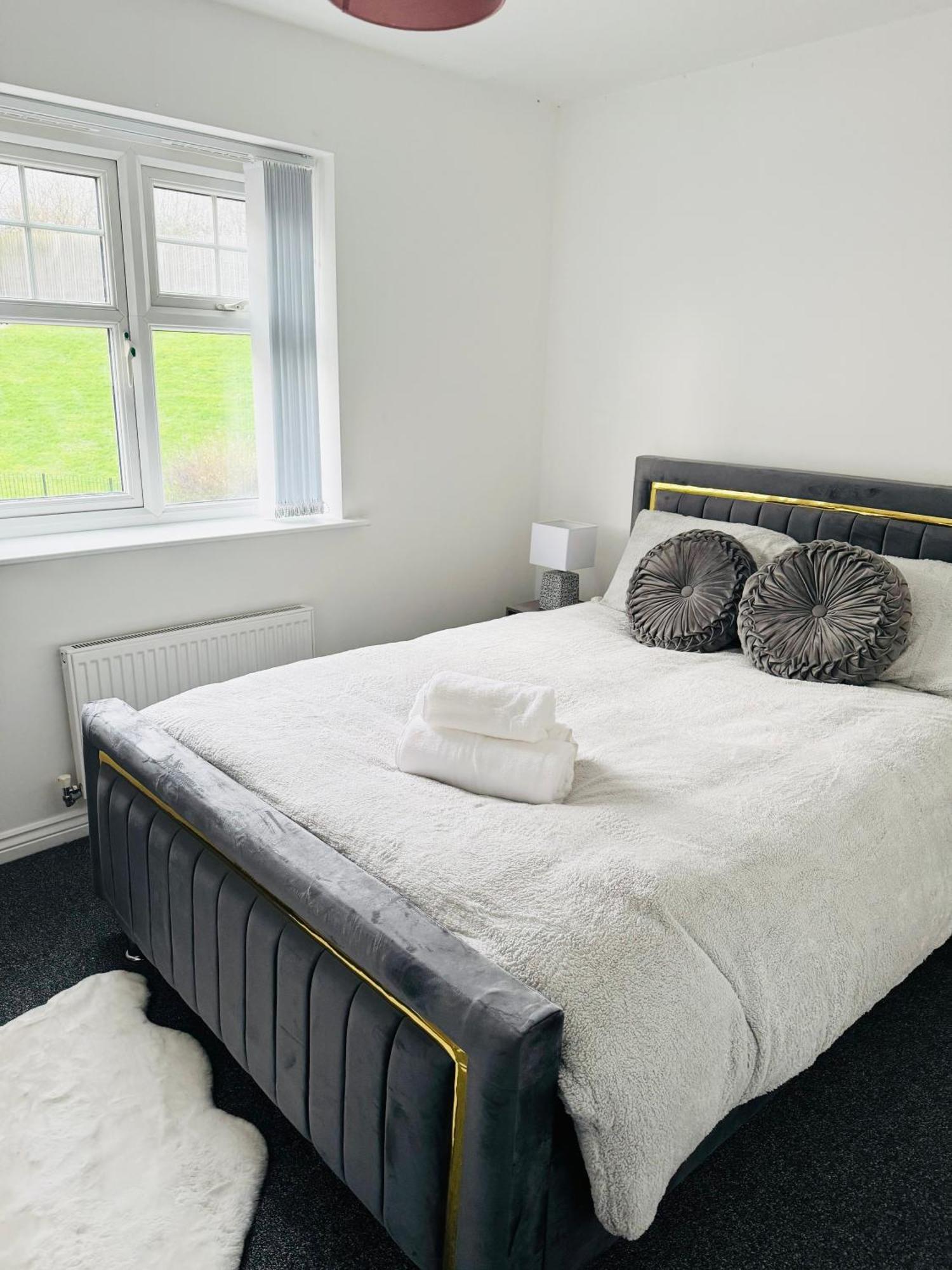 Harmony House 3 Bedroom New Build For Families, Contractors, Black Country Museum Sleeps 6 Типтън Екстериор снимка