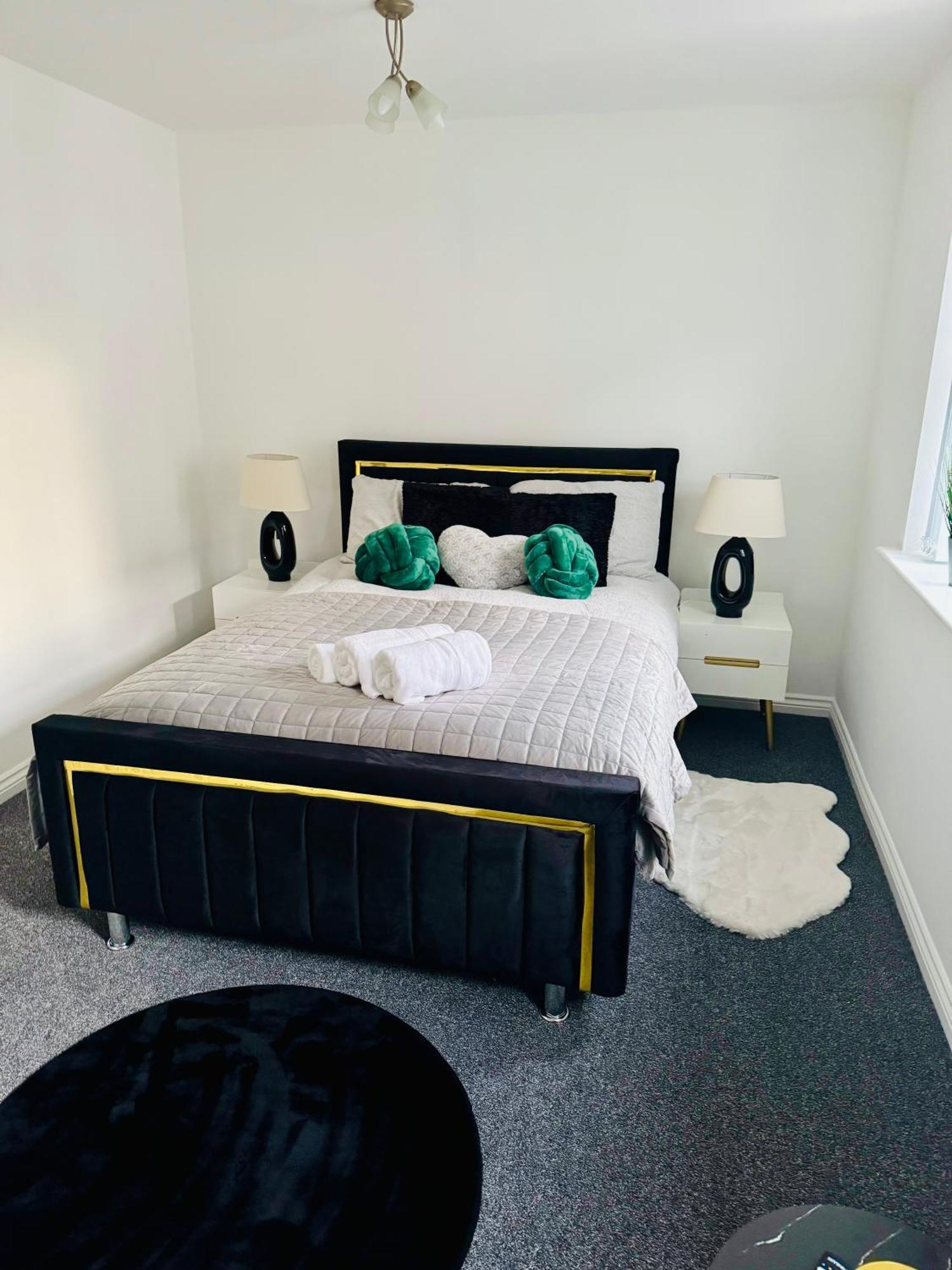 Harmony House 3 Bedroom New Build For Families, Contractors, Black Country Museum Sleeps 6 Типтън Екстериор снимка