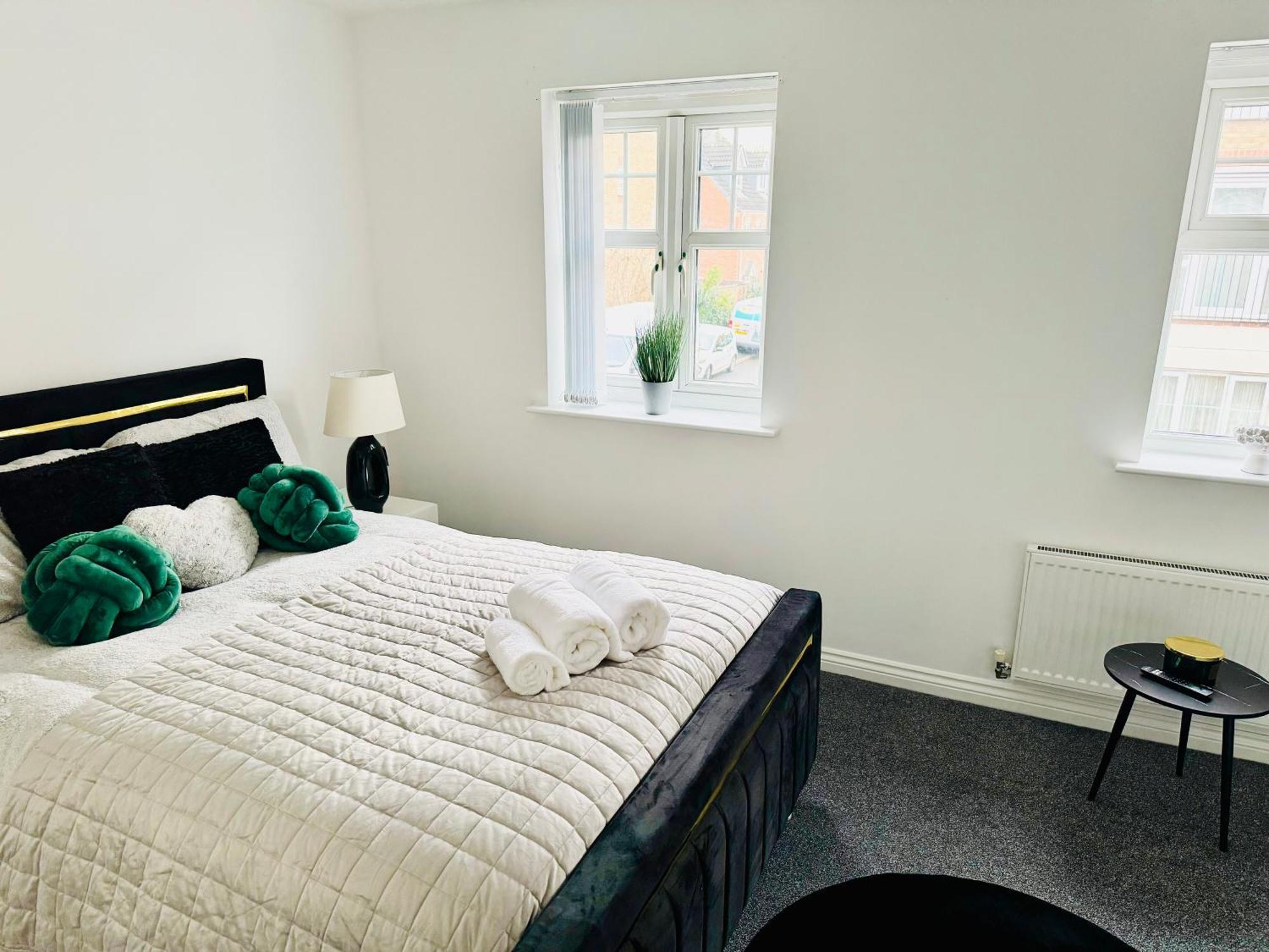 Harmony House 3 Bedroom New Build For Families, Contractors, Black Country Museum Sleeps 6 Типтън Екстериор снимка