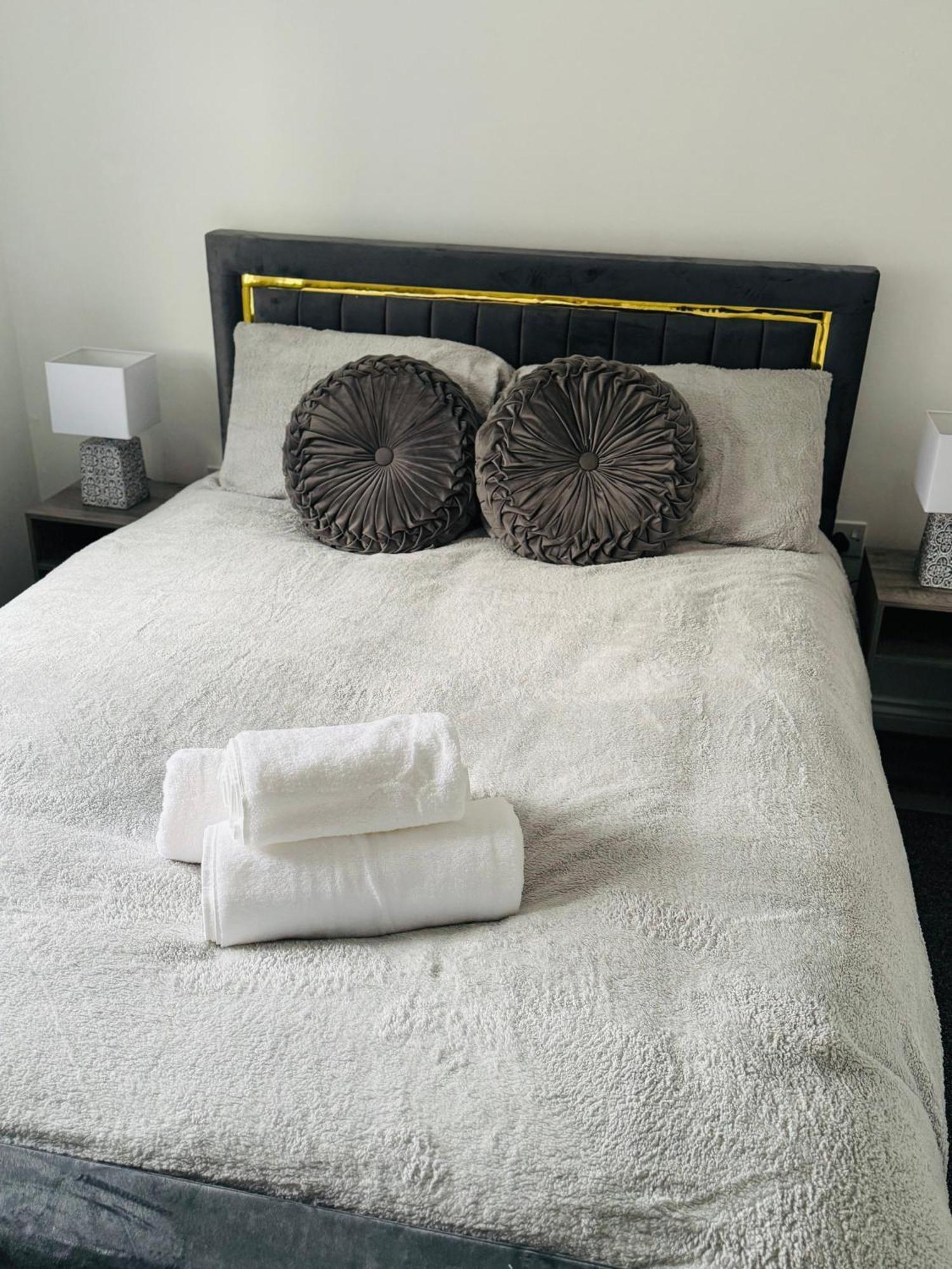 Harmony House 3 Bedroom New Build For Families, Contractors, Black Country Museum Sleeps 6 Типтън Екстериор снимка