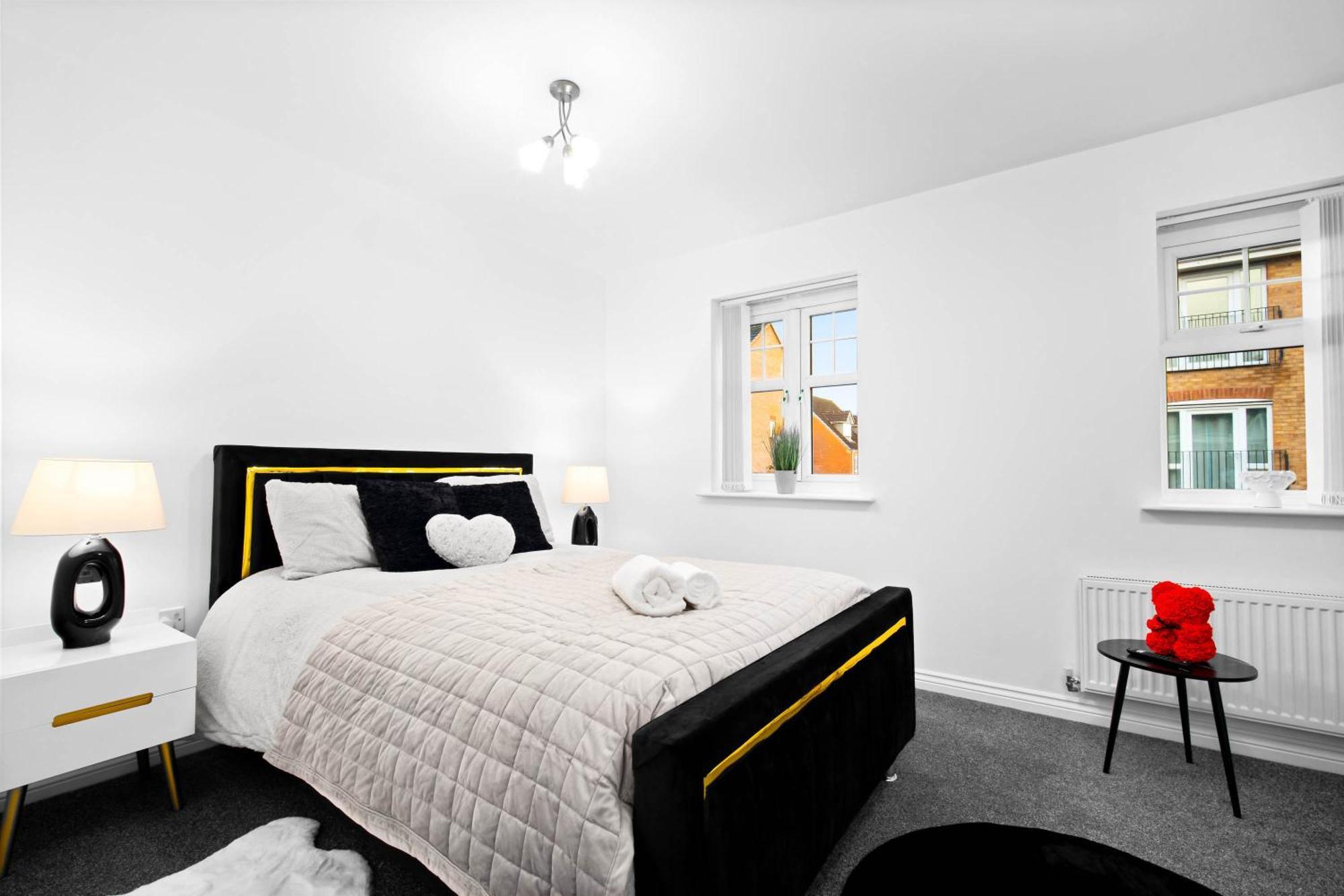 Harmony House 3 Bedroom New Build For Families, Contractors, Black Country Museum Sleeps 6 Типтън Екстериор снимка